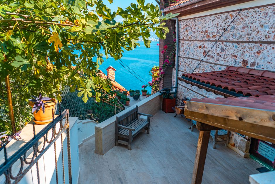 Terasasti mediteranski vrt na Šolti